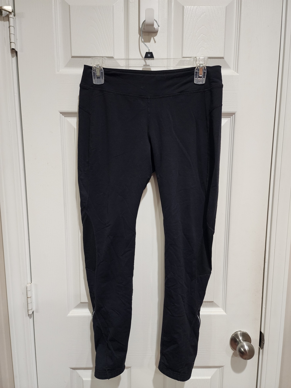 REI Women’s Medium Pull-on Black Active Leggings w\ Zipper Ankles & Rear Pocket